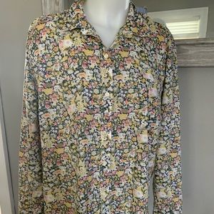 Pretty spring (boyfriend) button down blouse